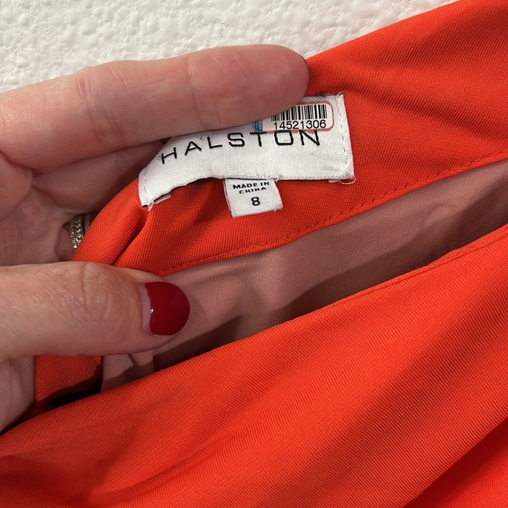 HALSTON Giana Gown, RTR - Picture 9 of 10